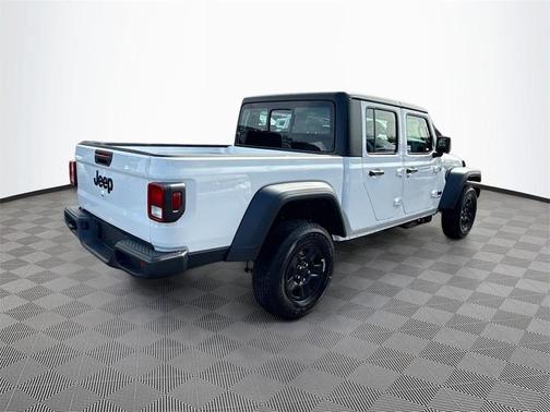 2026 Jeep Gladiator Sport