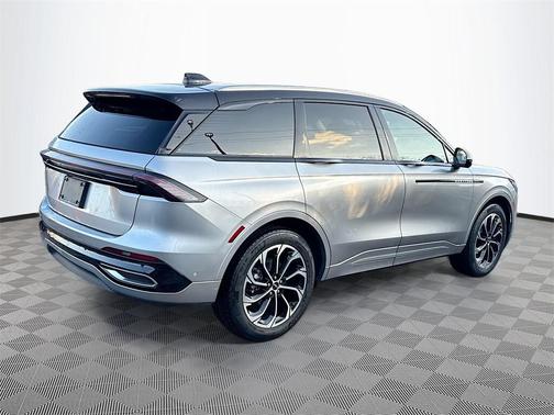 2024 Lincoln Nautilus Reserve