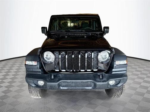 2022 Jeep Gladiator Sport