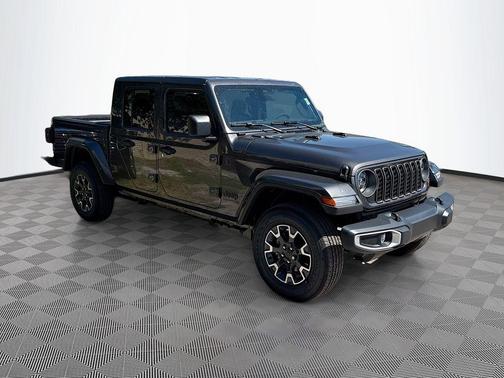 Granite Crystal Metallic Clearcoat 2026 Jeep Gladiator Sahara 4x4