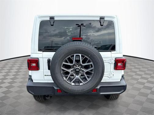 2025 Jeep Wrangler 4-Door Sahara 4x4