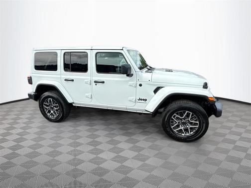2025 Jeep Wrangler 4-Door Sahara 4x4
