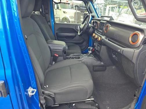 2021 Jeep Gladiator Willys 4x4