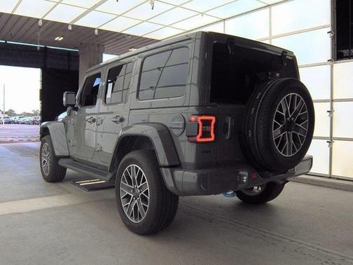 2022 Jeep Wrangler Unlimited 4xe Sahara High Altitude