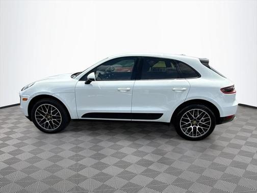 2018 Porsche Macan Base