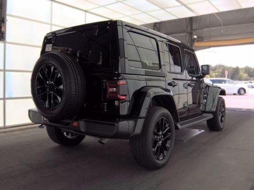 Black Clearcoat 2022 Jeep Wrangler Unlimited 4xe Sahara