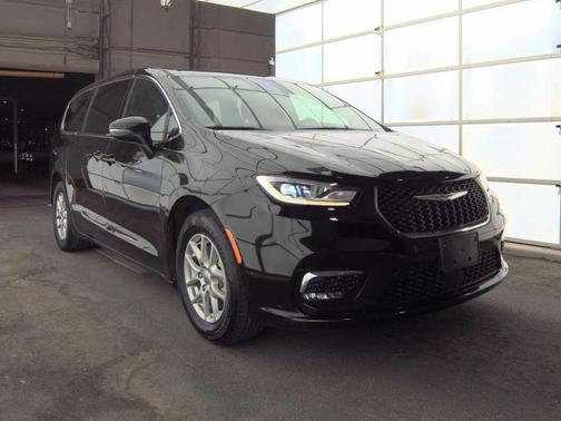 2025 Chrysler Pacifica L