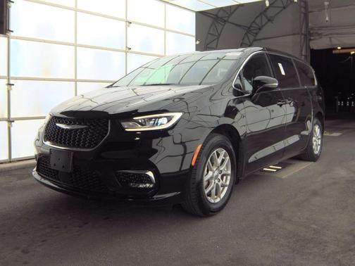 2025 Chrysler Pacifica L