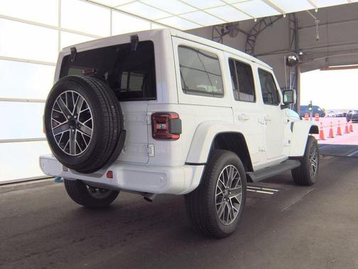 Bright White Clearcoat 2023 Jeep Wrangler 4xe Sahara High Altitude