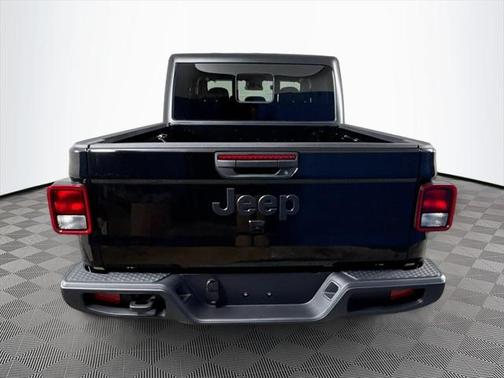 2025 Jeep Gladiator Sport S