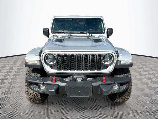 Silver Zynith Clearcoat 2024 Jeep Wrangler Rubicon