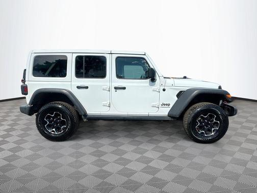 Bright White Clearcoat 2023 Jeep Wrangler Rubicon