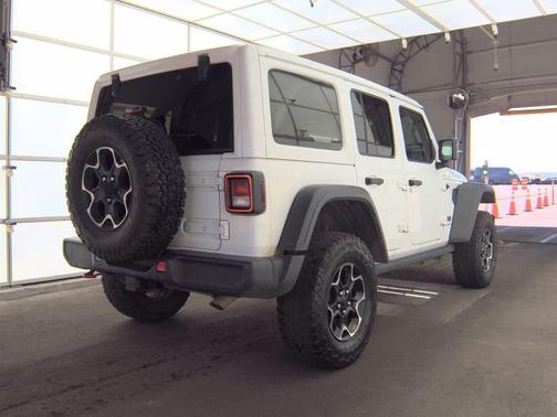 Bright White Clearcoat 2023 Jeep Wrangler Rubicon