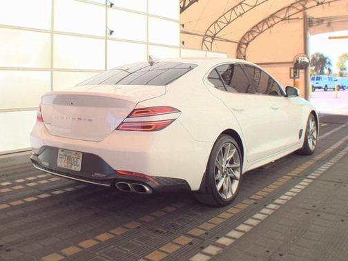 2022 Genesis G70 2.0T RWD