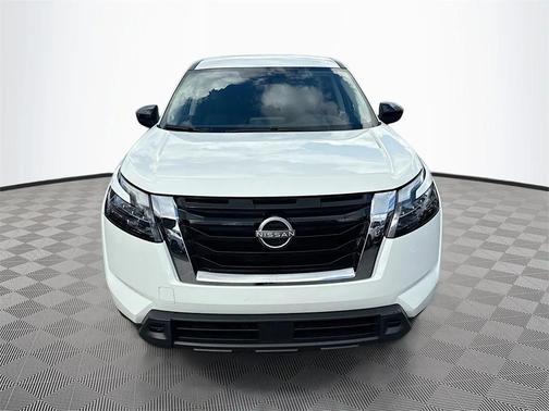 2024 Nissan Pathfinder S FWD