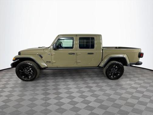 2025 Jeep Gladiator Nighthawk