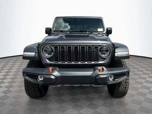 Granite Crystal Metallic Clearcoat 2026 Jeep Gladiator Mojave 4x4
