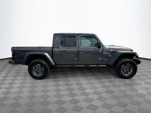 Granite Crystal Metallic Clearcoat 2026 Jeep Gladiator Mojave 4x4