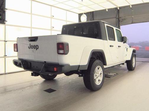 2023 Jeep Gladiator Sport S