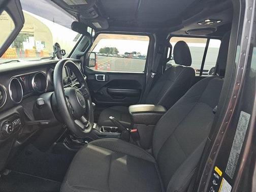 2021 Jeep Gladiator Sport