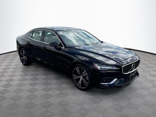 Black Stone 2022 Volvo S60 T5