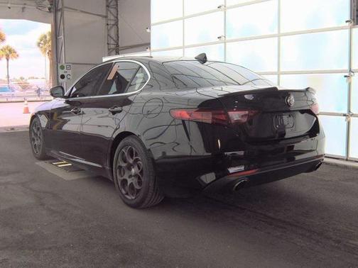 2017 Alfa Romeo Giulia Base