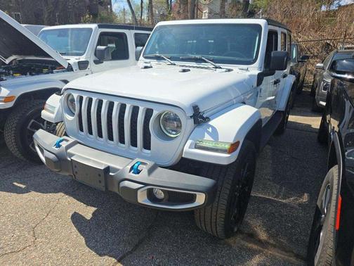 Bright White Clearcoat 2023 Jeep Wrangler 4xe Sahara