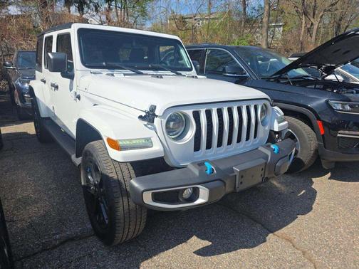 Bright White Clearcoat 2023 Jeep Wrangler 4xe Sahara