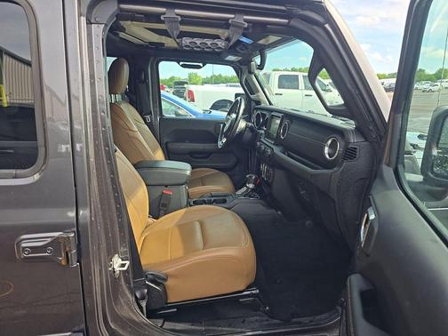 Granite Crystal Metallic Clearcoat 2023 Jeep Wrangler 4xe Sahara