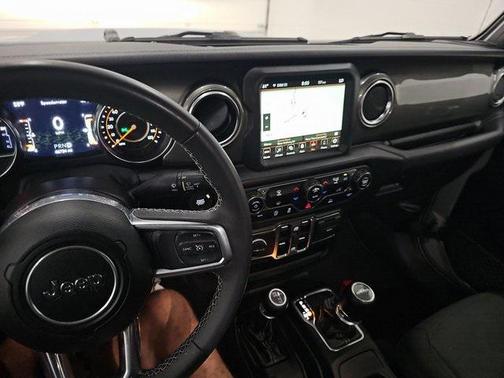 2023 Jeep Gladiator Overland
