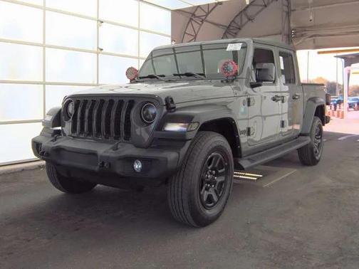2022 Jeep Gladiator Sport