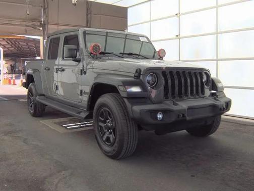 2022 Jeep Gladiator Sport