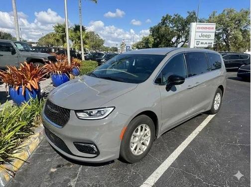 2025 Chrysler Pacifica L