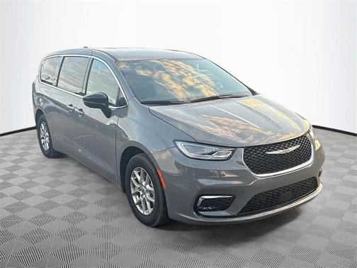 2025 Chrysler Pacifica L