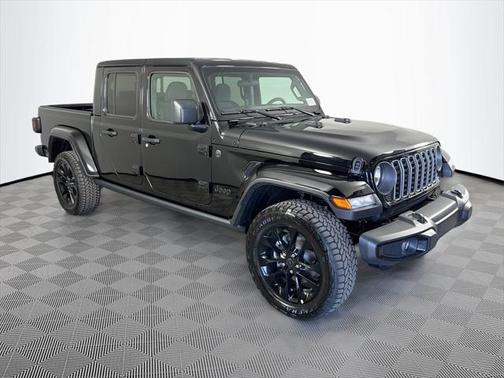 2025 Jeep Gladiator Nighthawk