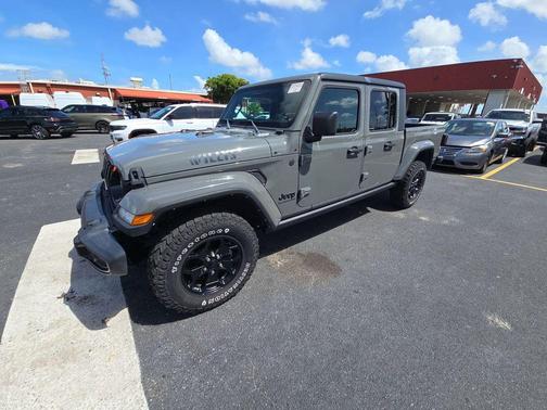 Sting-Gray Clearcoat 2022 Jeep Gladiator Willys 4x4