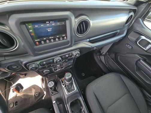 Sting-Gray Clearcoat 2022 Jeep Gladiator Willys 4x4