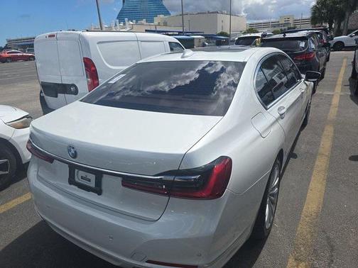 2020 BMW 740 740i