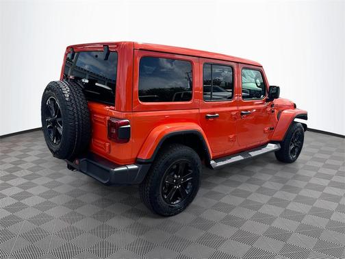 2023 Jeep Wrangler 4-Door Sahara Altitude 4x4