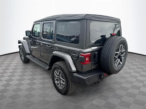 2025 Jeep Wrangler 4-Door Sahara 4x4
