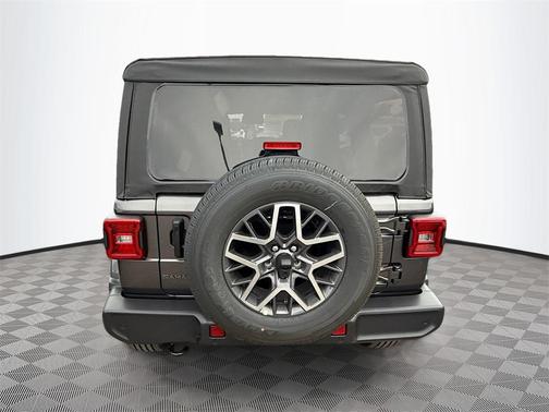 2025 Jeep Wrangler 4-Door Sahara 4x4