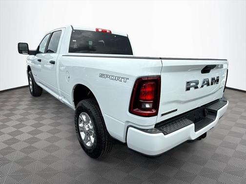 2025 RAM 2500 Big Horn Crew Cab 4x2 6'4' Box