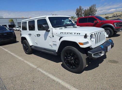 Bright White Clearcoat 2023 Jeep Wrangler 4xe Sahara