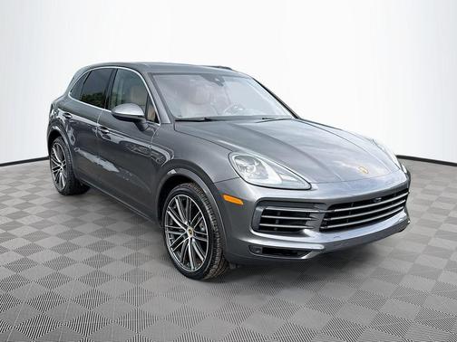 Grey 2019 Porsche Cayenne S
