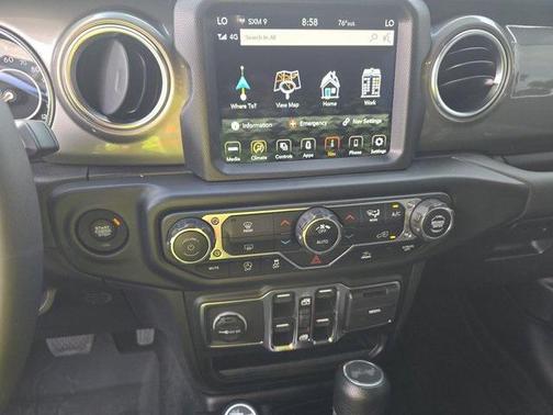 2023 Jeep Wrangler 4-Door Sahara 4x4