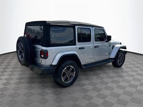 2023 Jeep Wrangler 4-Door Sahara 4x4