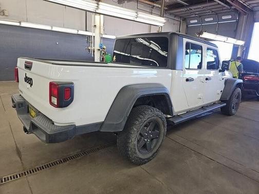 2022 Jeep Gladiator Sport