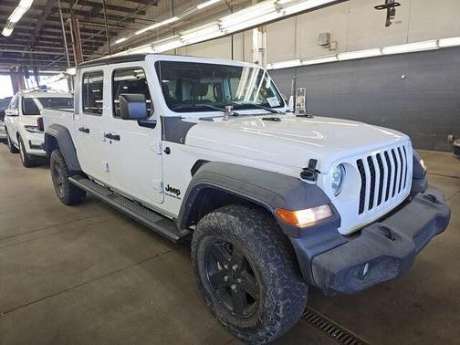 2022 Jeep Gladiator Sport