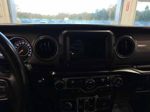 2022 Jeep Gladiator Willys 4x4