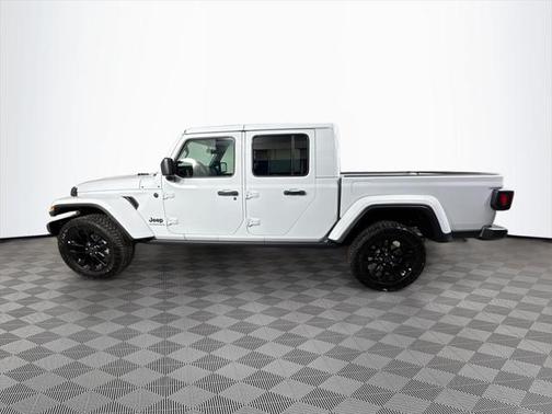 2025 Jeep Gladiator Nighthawk